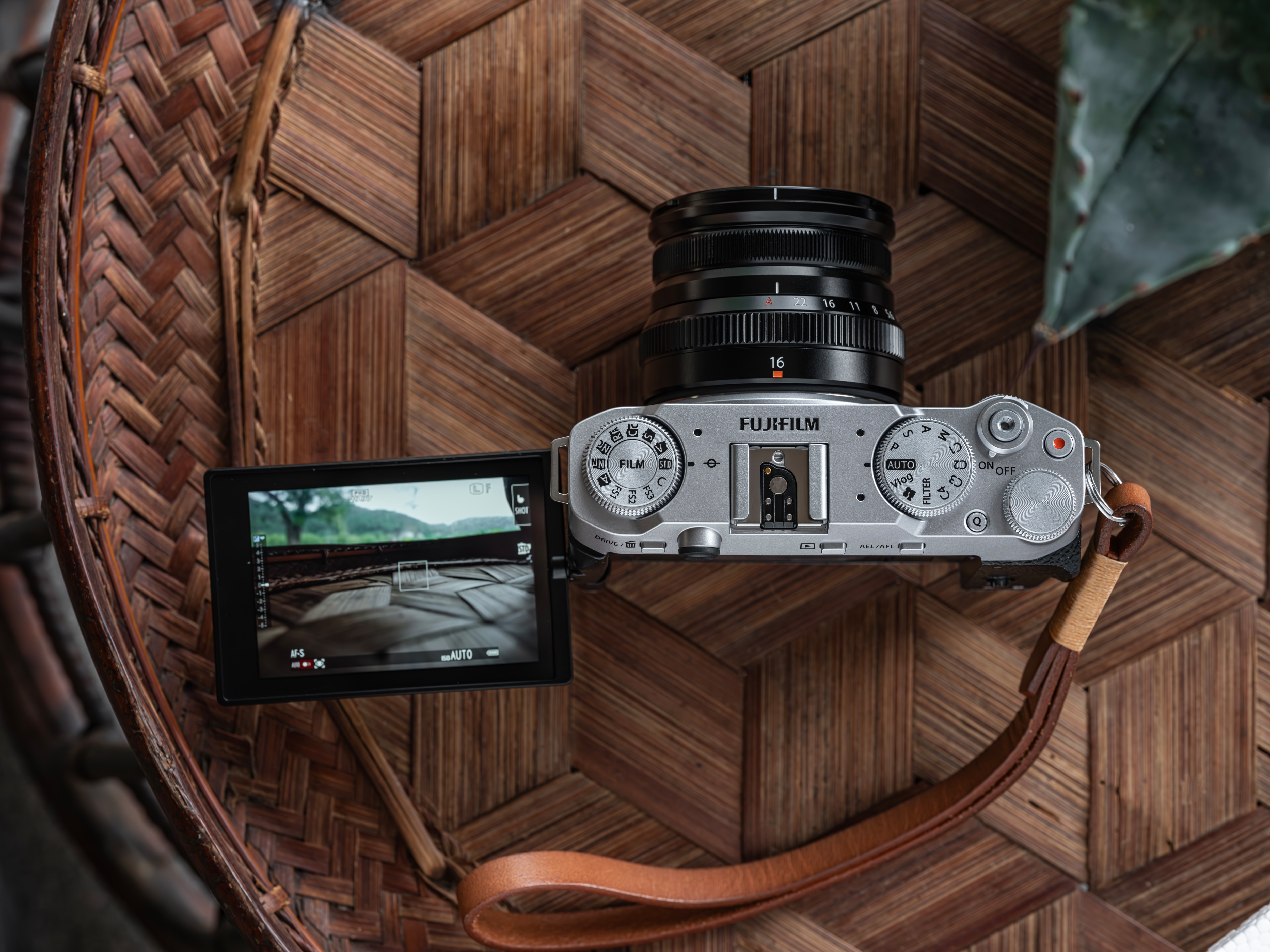 Fujifilm presents X-M5 and two lenses - Galaxus